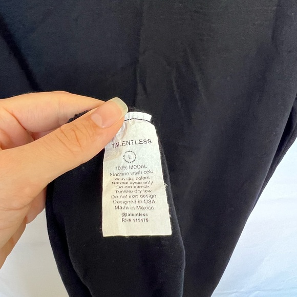 TALENTLESS Short Sleeve Top - Picture 4 of 4